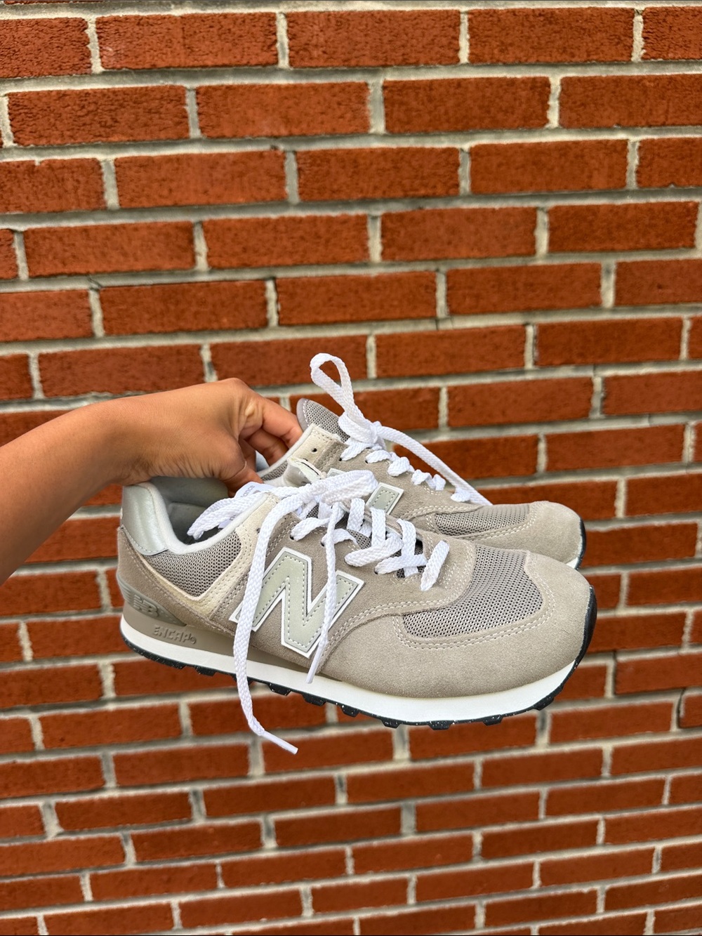 Mens unisex womens BRAND NEW New balance 574 Core sneakers Light Grey Sea Salt